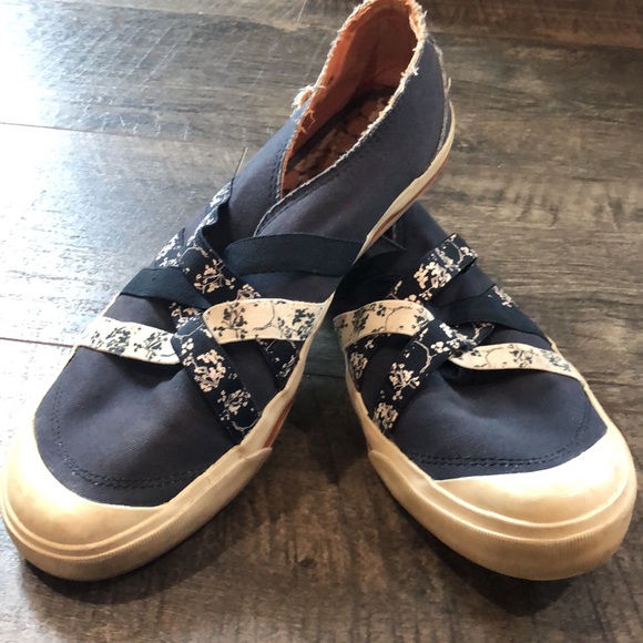 KEDS BLUE/WHITE SLIP ON SHOES SIZE 10 - Picture 4 of 10